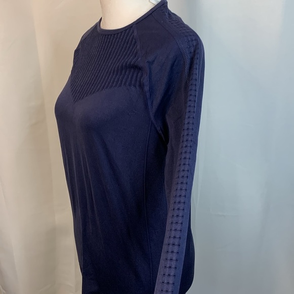 Fabletics Weathered Navy Sync Seemless Long Sleeve Top- NWT - Picture 7 of 14